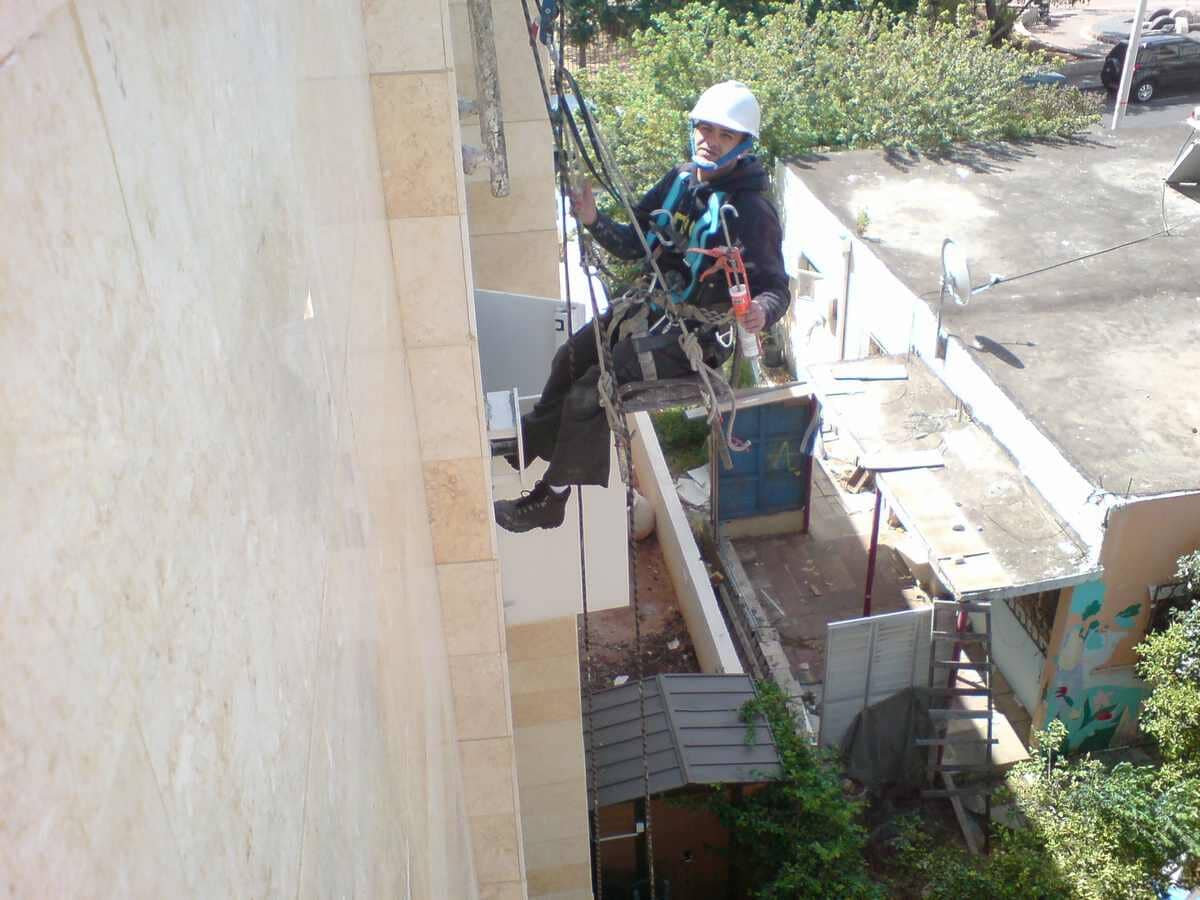 איטום חלונות חיצוניים